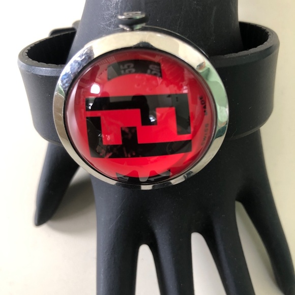 Designer Fendi Bussola Bubble Watch 7.5" 8010G Swiss Made Silicon Stra - Picture 3 of 11